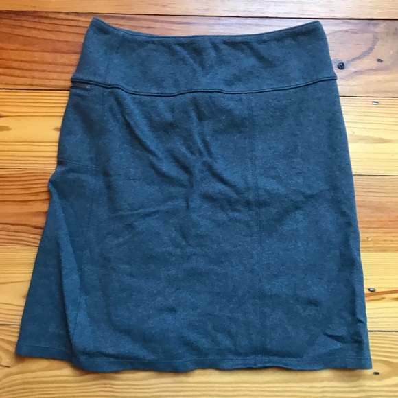 Athleta Gray Pencil Flare Sport Skirt, EUC, S - Picture 6 of 7
